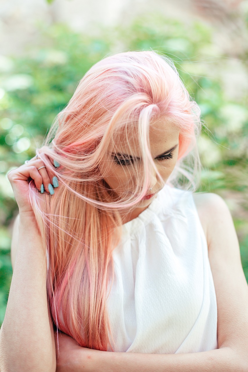 salon stylist balayage hair